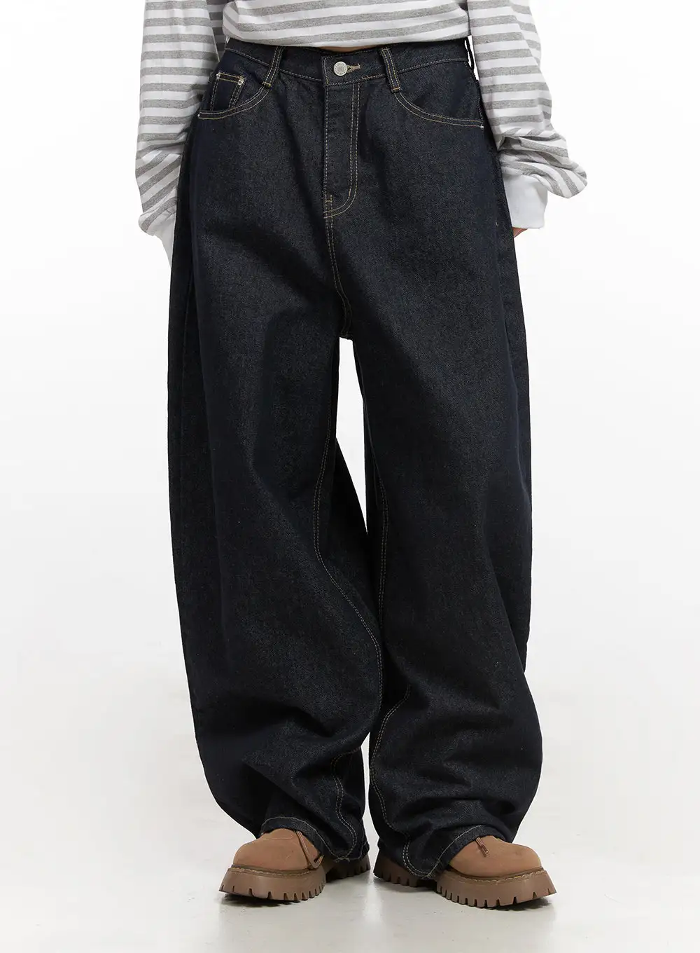 Stitched Wide-Leg Jeans