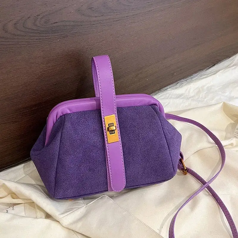 Fashionable Grace: Gentle Crossbody Bag