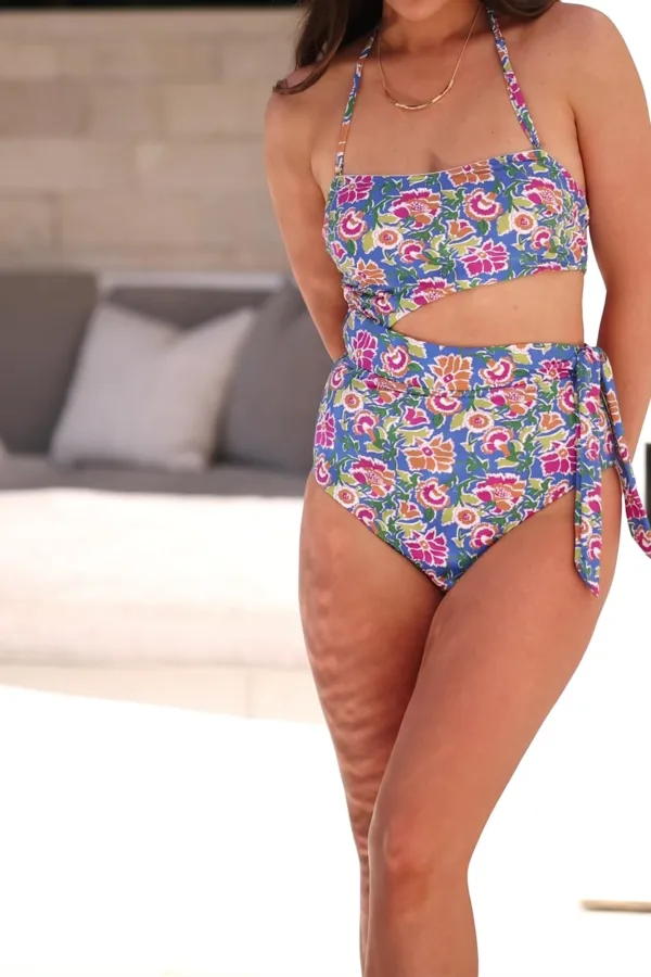 Minor Design Sense Hollowed-Out Neck-Hanging One Piece