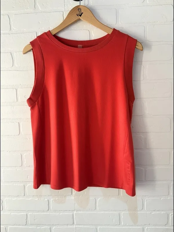 Ribbed Scoop Neck Tank