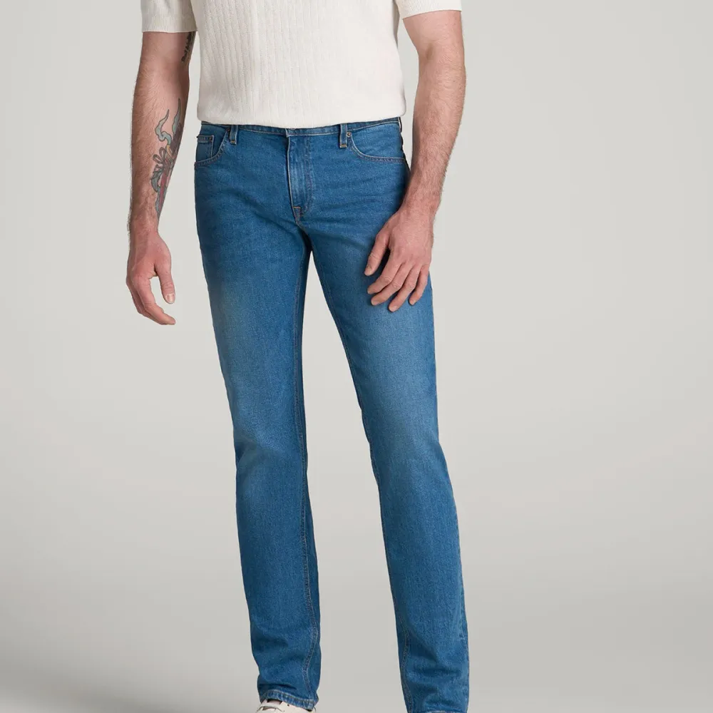 Men's Relaxed Tapered Jeans