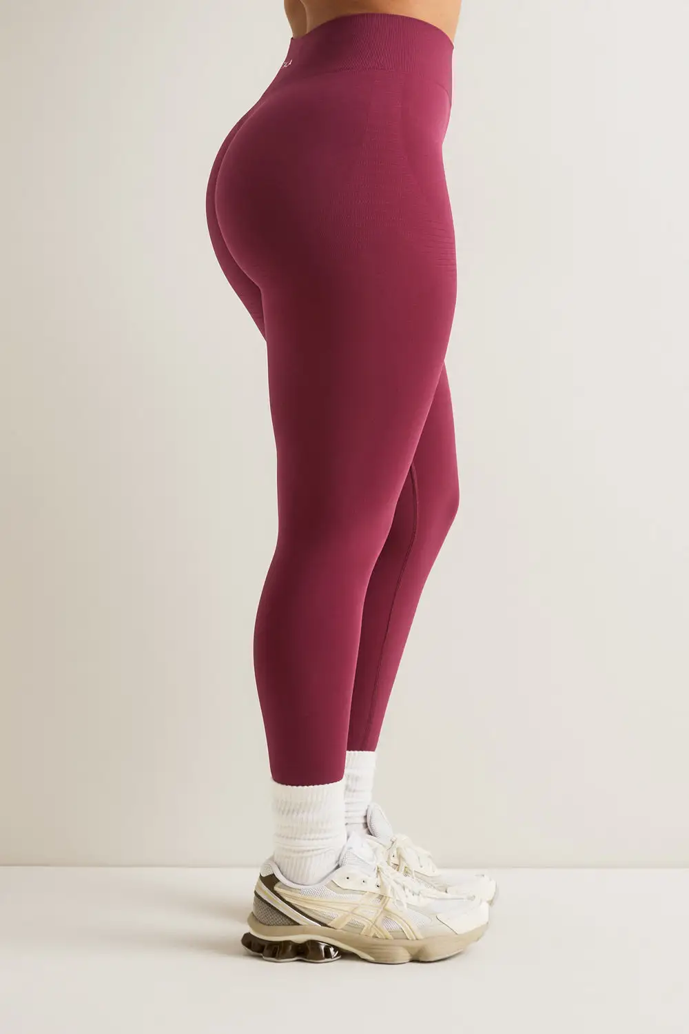 Form Fit Seamless Scrunch Leggings