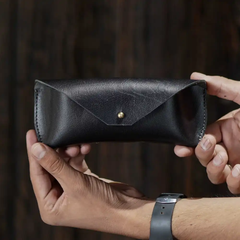 Classic Protective Leather Eyewear Case