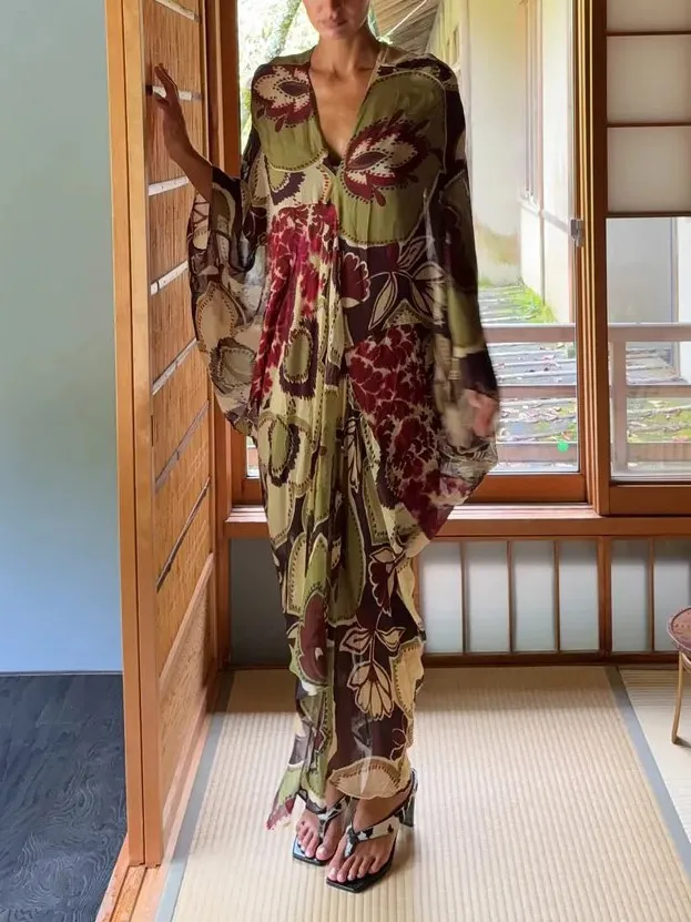 Retro Print Flowing Bat Maxi Dress