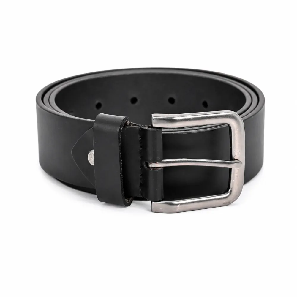 Refined Gunmetal Buckle Leather Belt