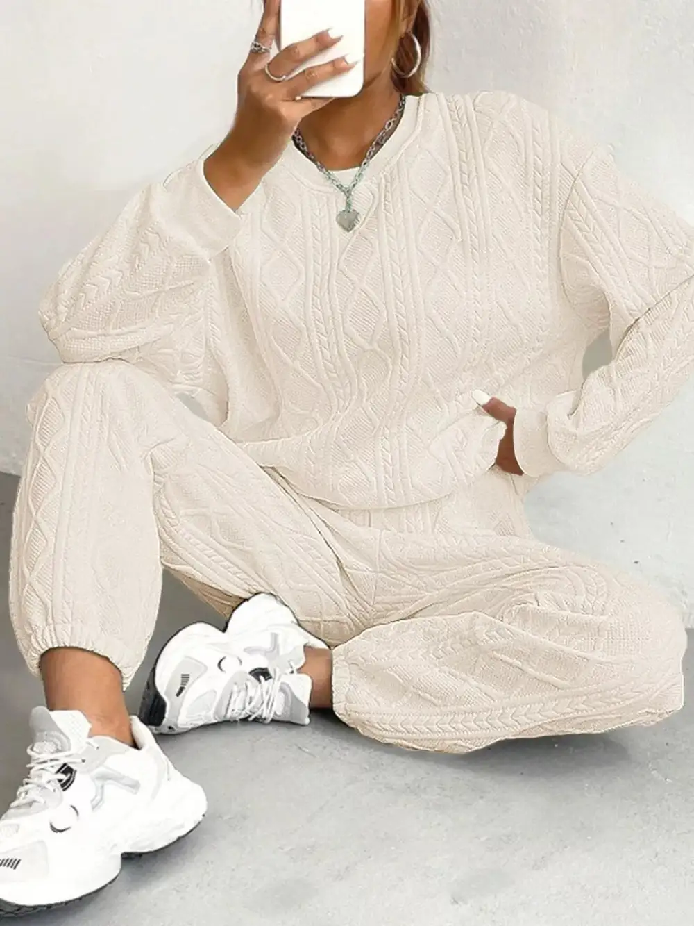 【🔥10k+ Sold！！】Texture Round Neck Top and Pants Set