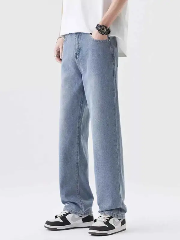 Relaxed Wide Leg Jeans
