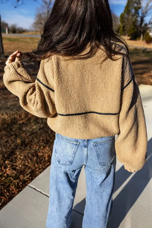 Women's Drop Shoulder Collar Long Sleeve Fleece Regular Fit Jacket