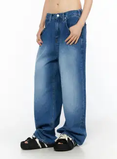 Banded Wide Leg Jeans