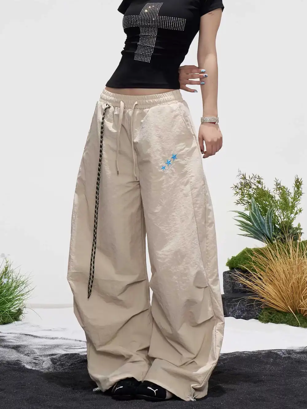 Wide-Leg Star-Graphic  Pants