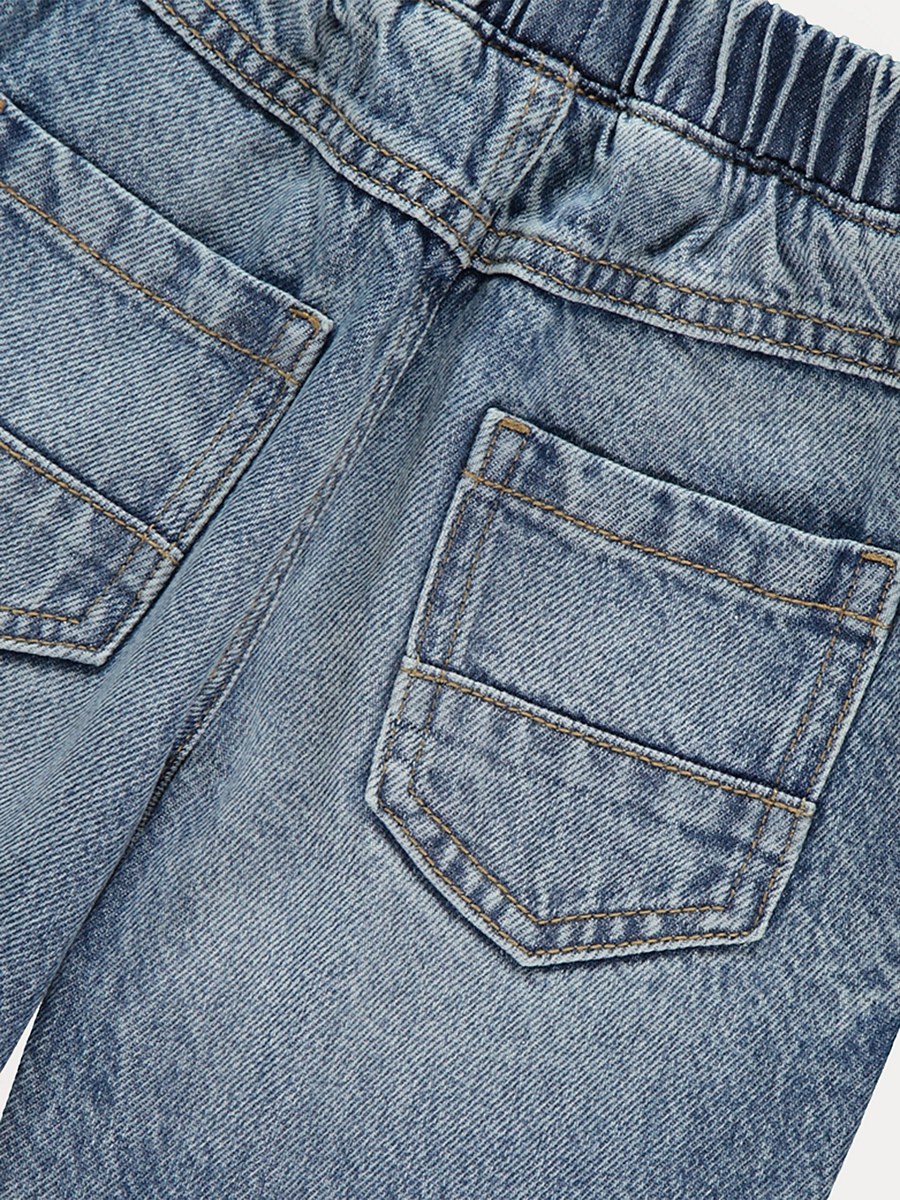 Mid Wash Jogger Jeans detail 1