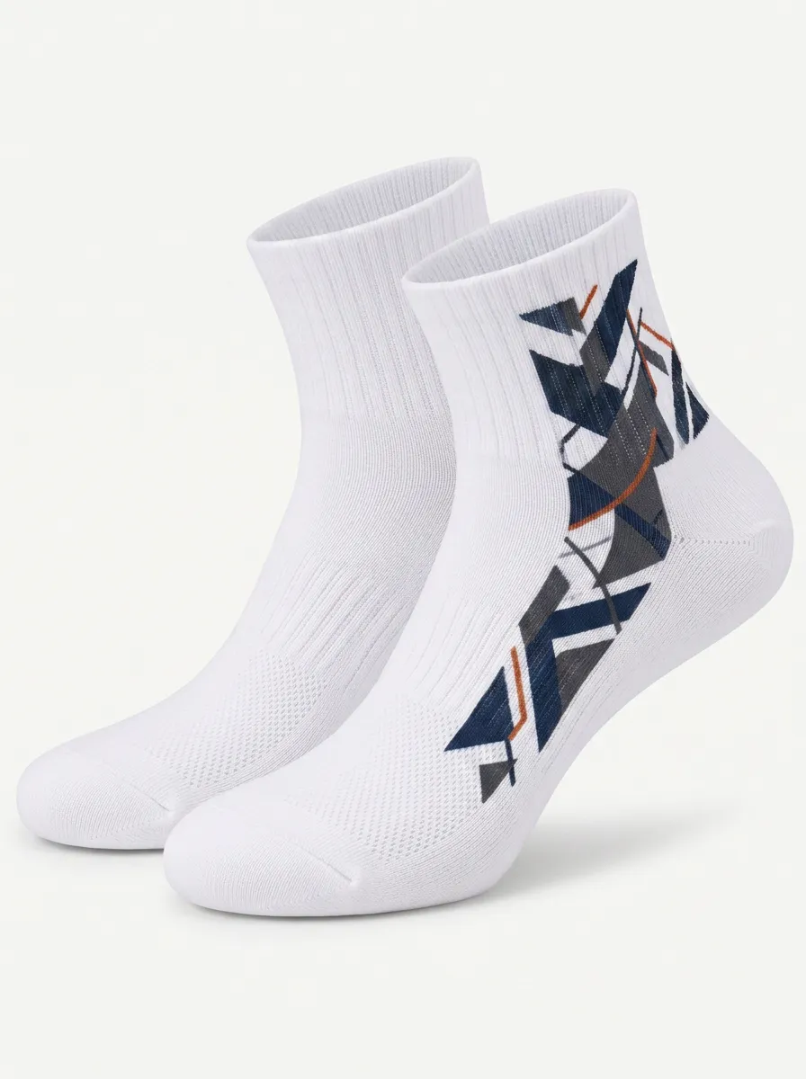 White Dynamic Geometric Graphic Athletic Ankle Socks