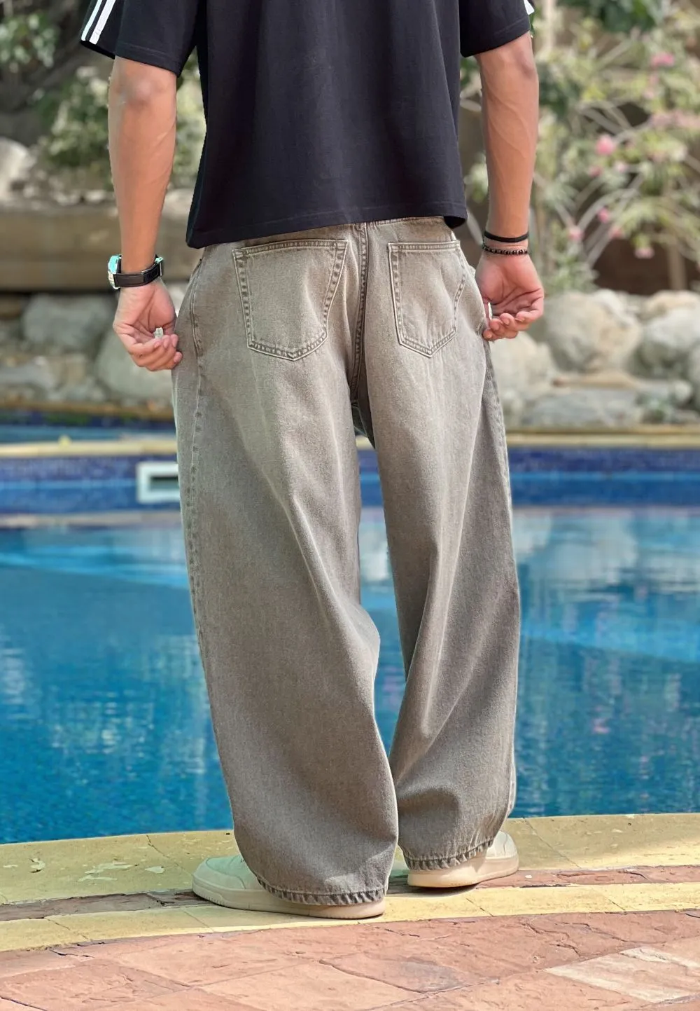 Tapered Stretch-Denim Barrel Jeans