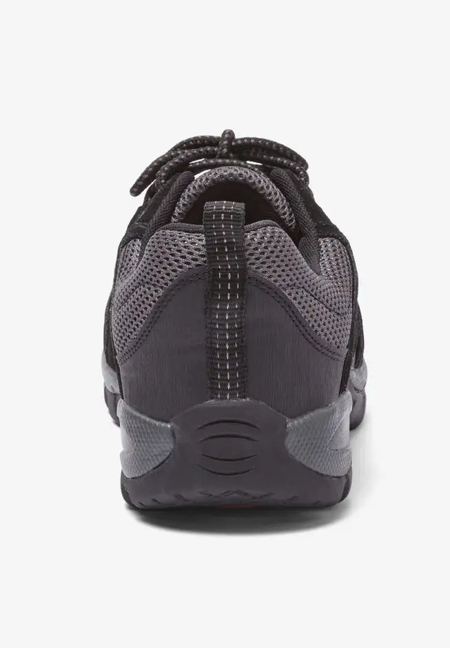 Trail Sneakers