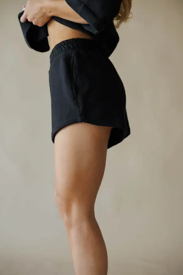 Classic Cotton Elastic Waist Pocket Casual Shorts