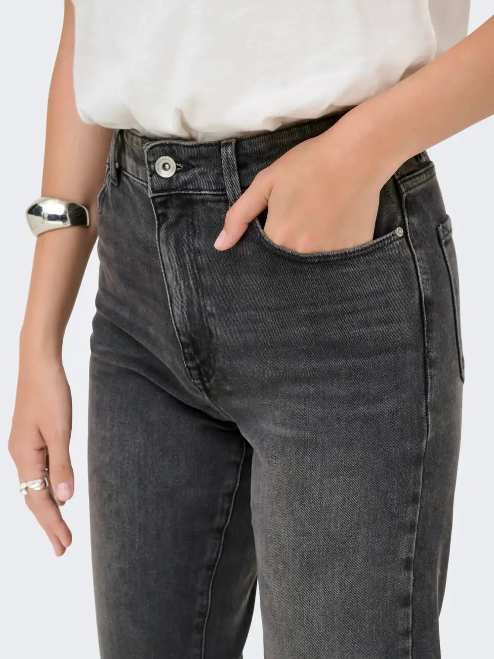 Clean Cut Casual Everyday Classic Jeans
