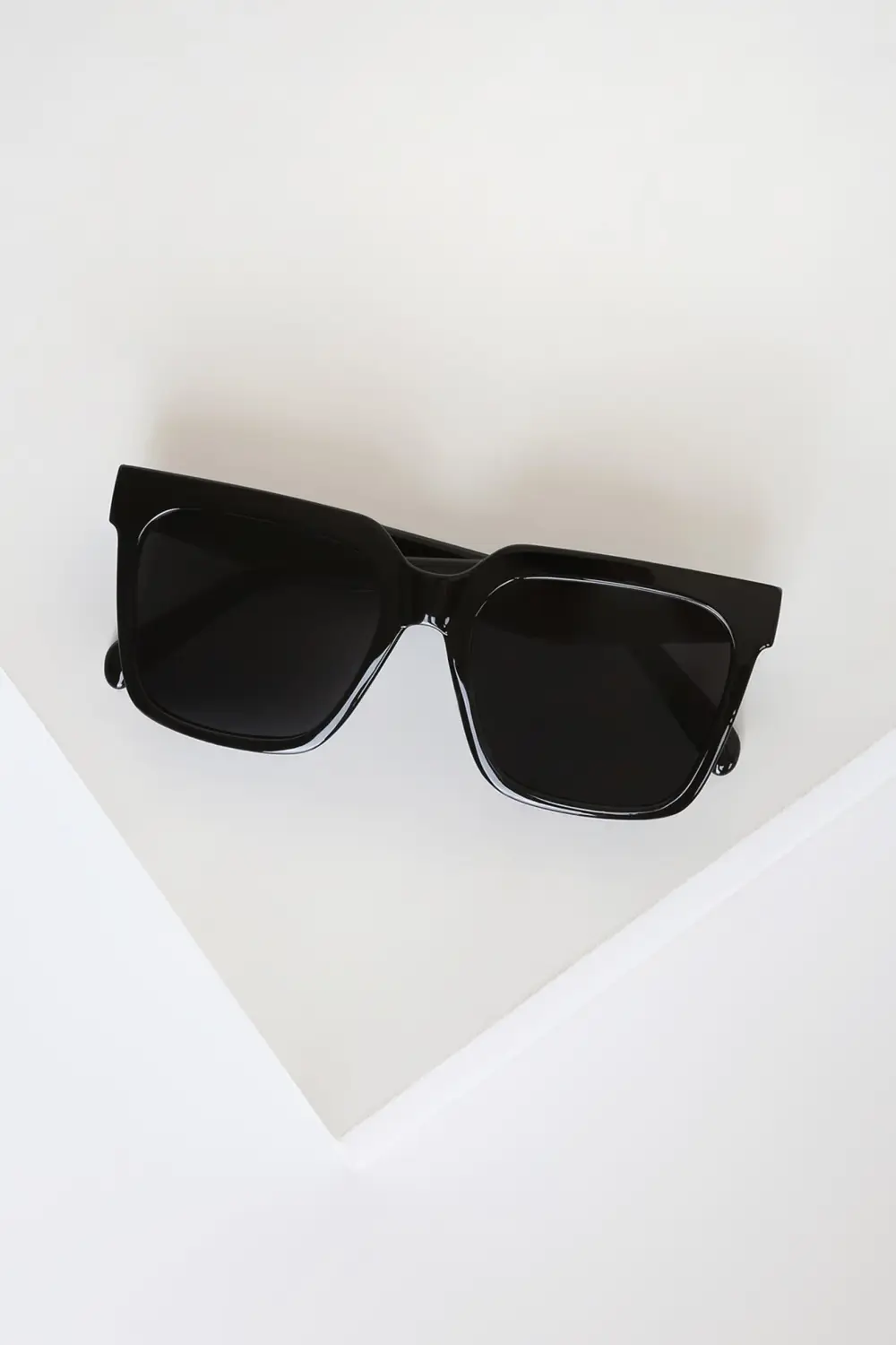 Classic All-Match Black Sunglasses