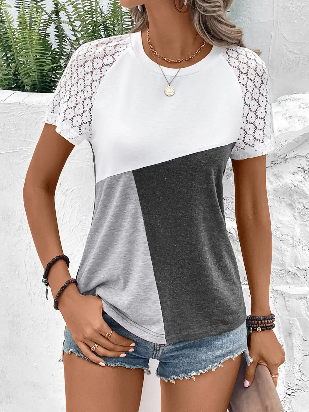 Color Block Raglan Sleeve Round Neck T-Shirt