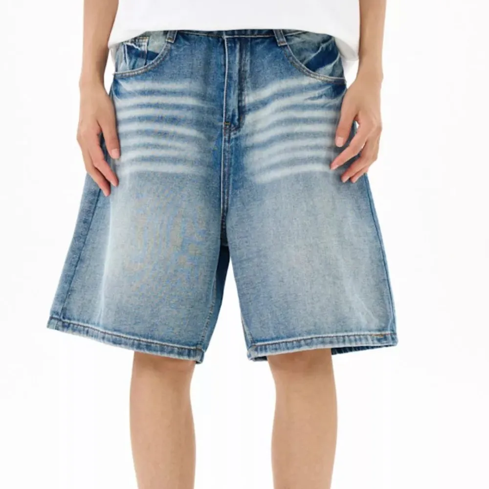 Loose Fit Pocket Detail Vintage Inspired Washed Denim Shorts