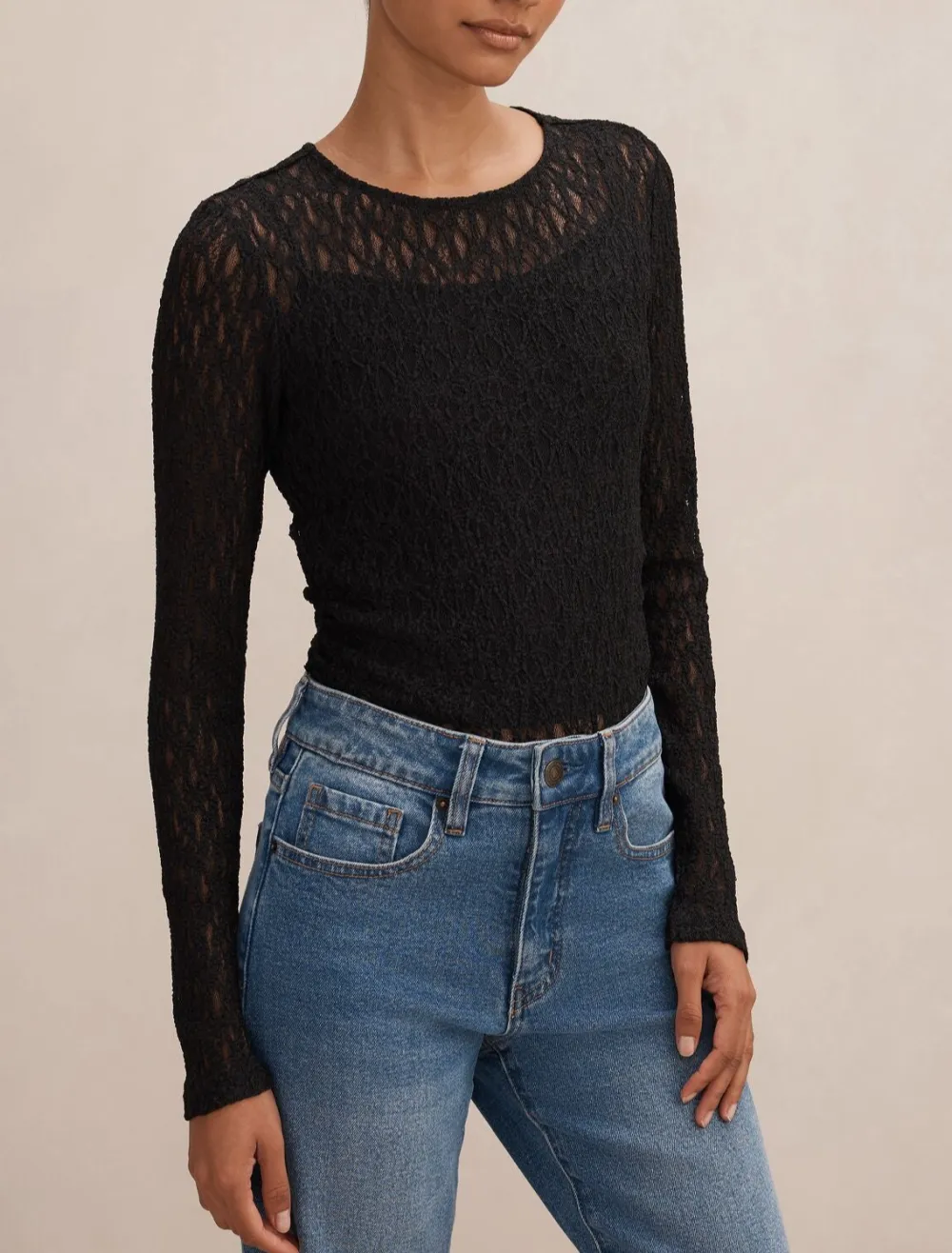 Black Lace Long Sleeve Form-Fitting Top