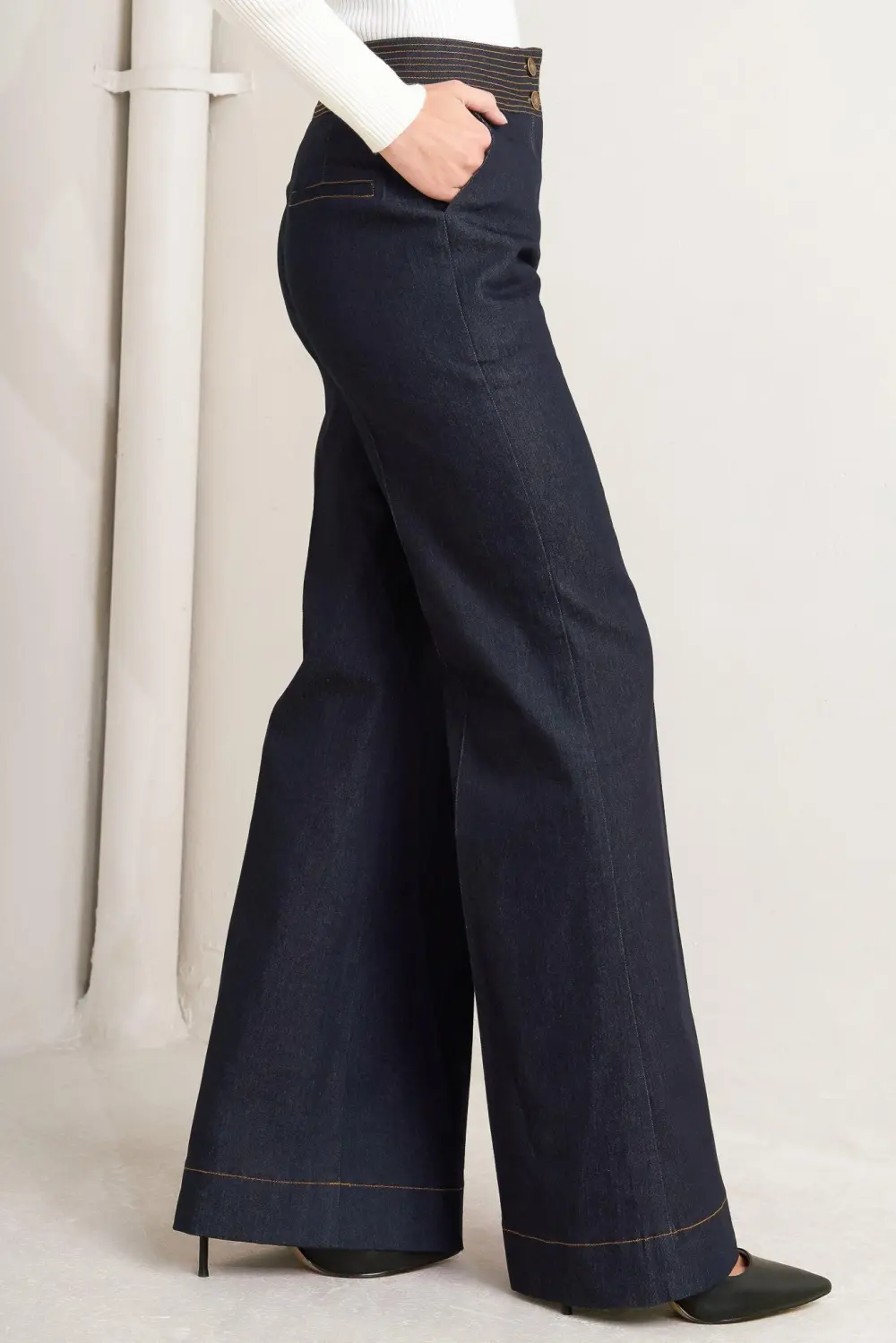 Denim Wide Leg Pocketed Jeans