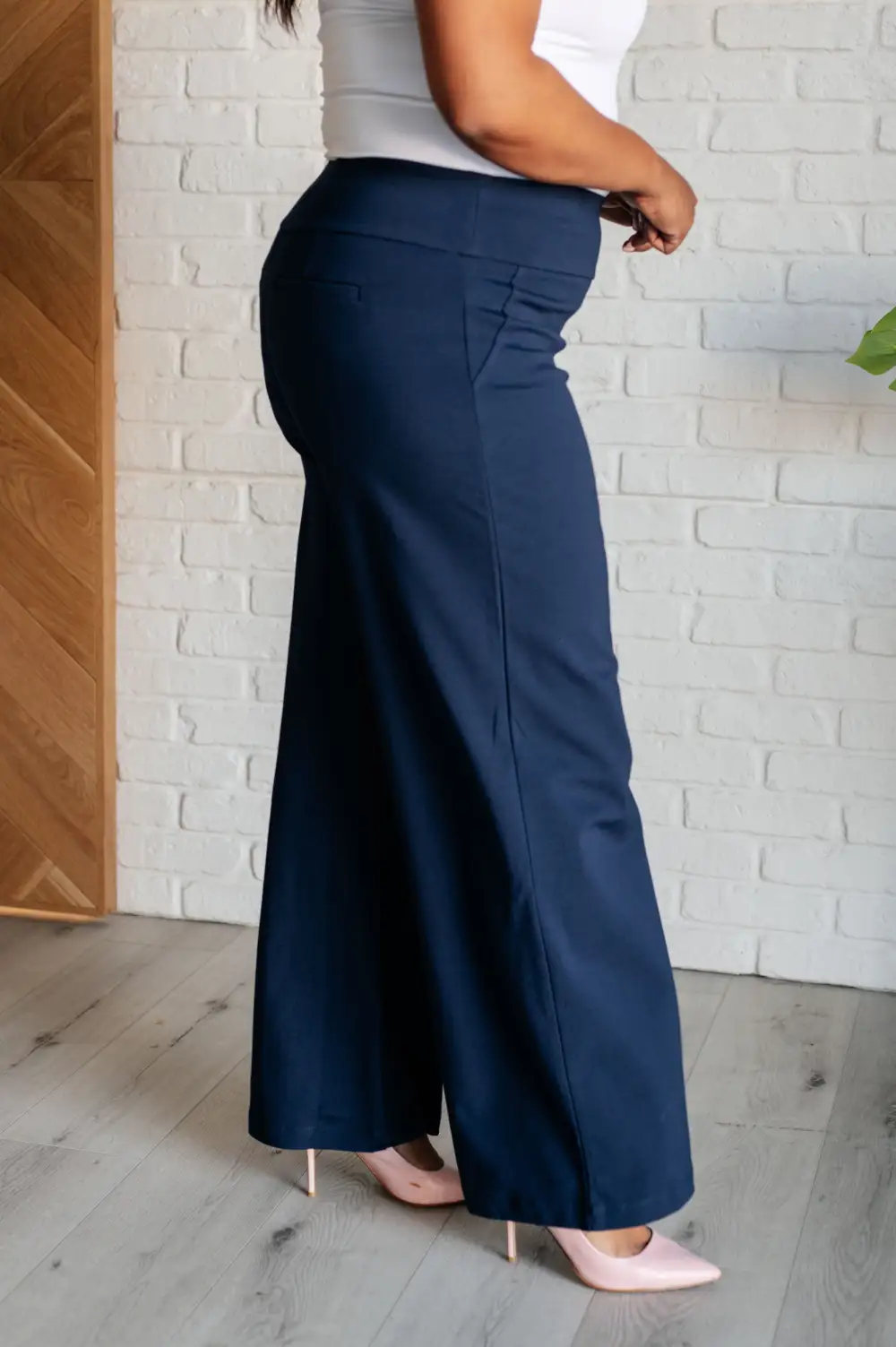 Magic Wide Leg Pants In