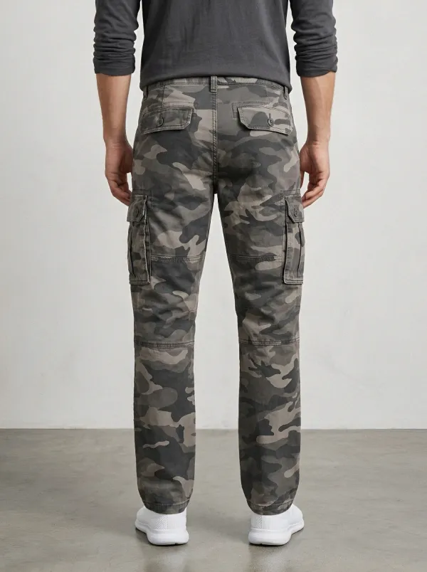 Heavy-Duty-Look Camouflage Camouflage Cargo Pants