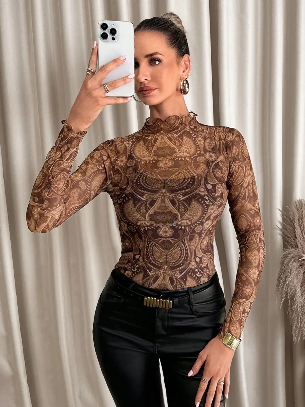 Leopard Mesh Fitted Blouse