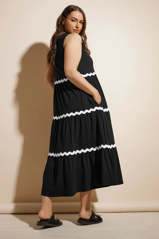 Black Contrast Swirl Tiered Maxi Dress detail 3