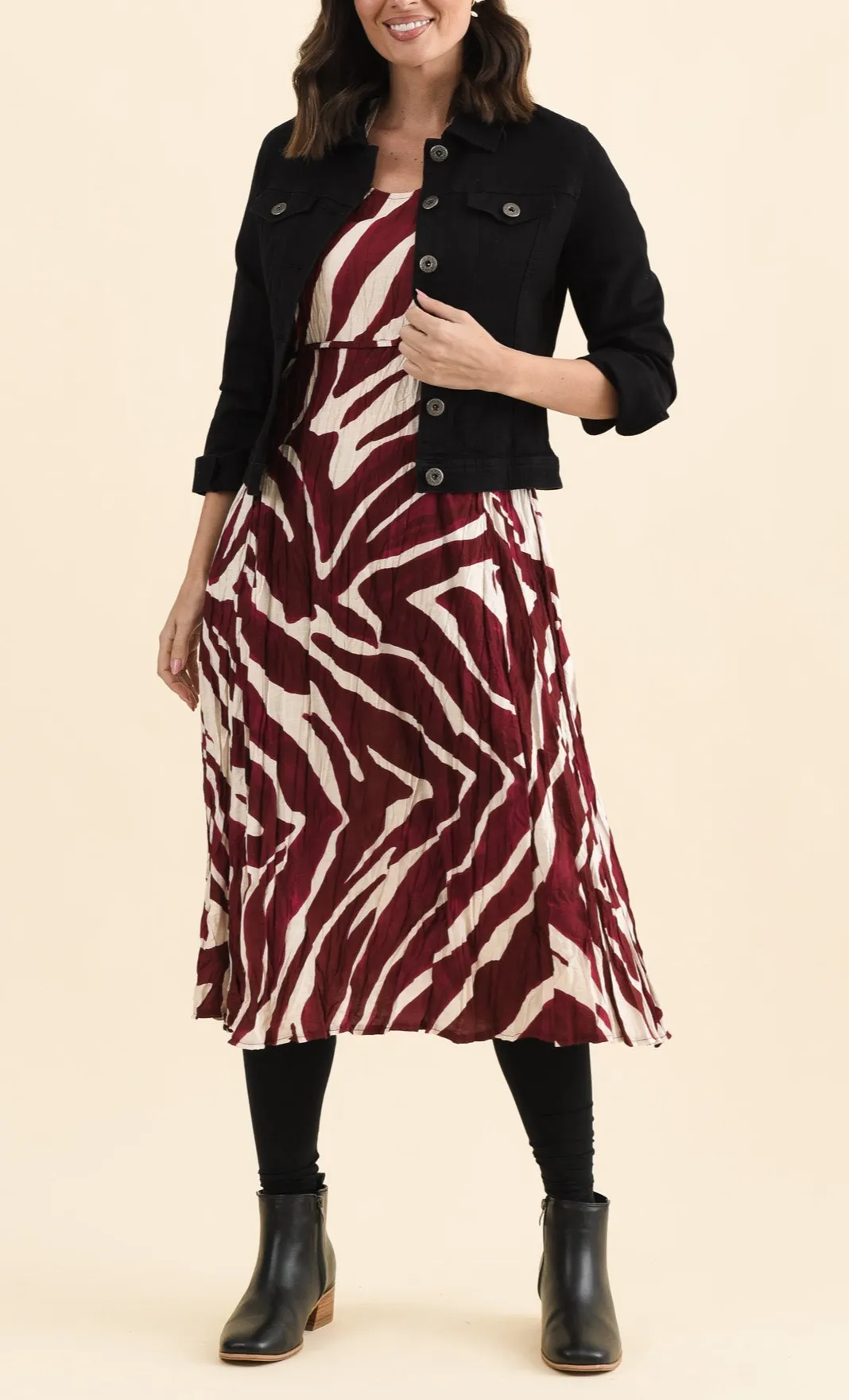 Below-Knee Abstract Rayon Pocket Round-Neck Three-Quarter-Sleeve A-Line Dress