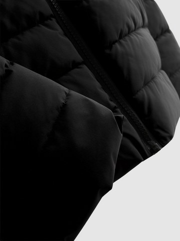 7-15yrs | Hooded Puffer Jacket detail 3