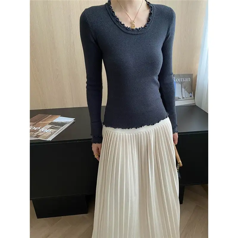 Comfort Wood Ear Hem Slim Fit Knit Sweater