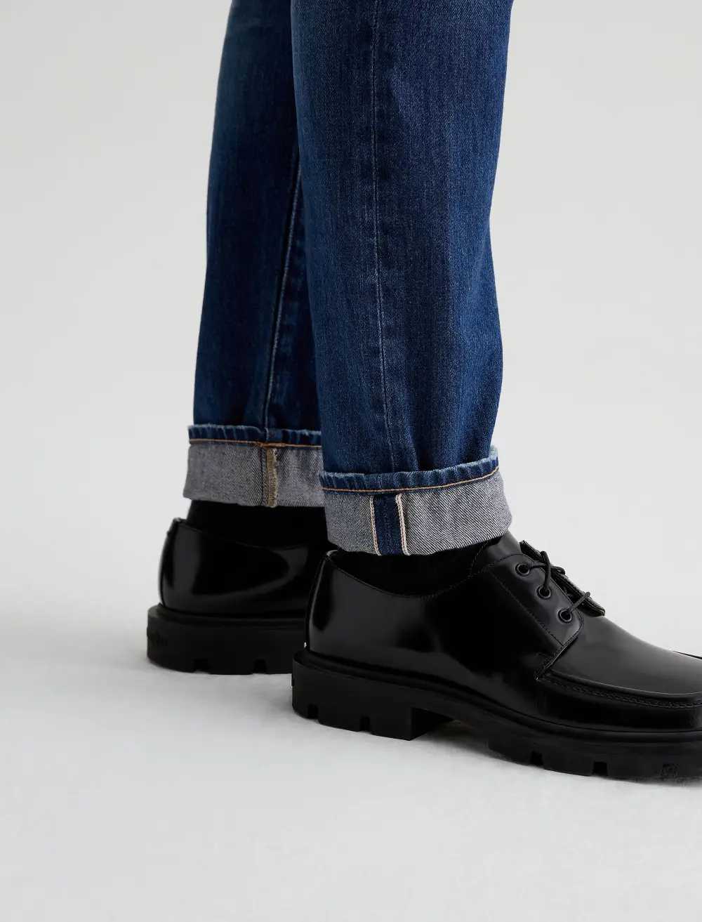 Men's Modern Slim Mid Rise Stretch Jeans
