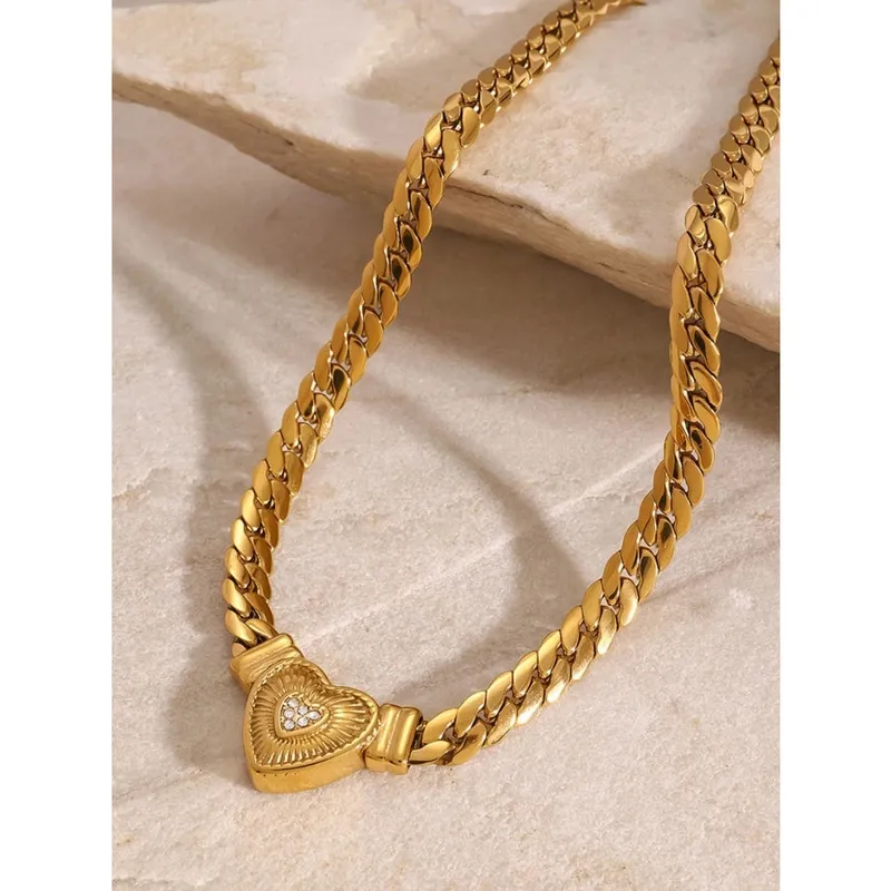18K Gold-plated Inlaid Zircon Heart Chain Necklace