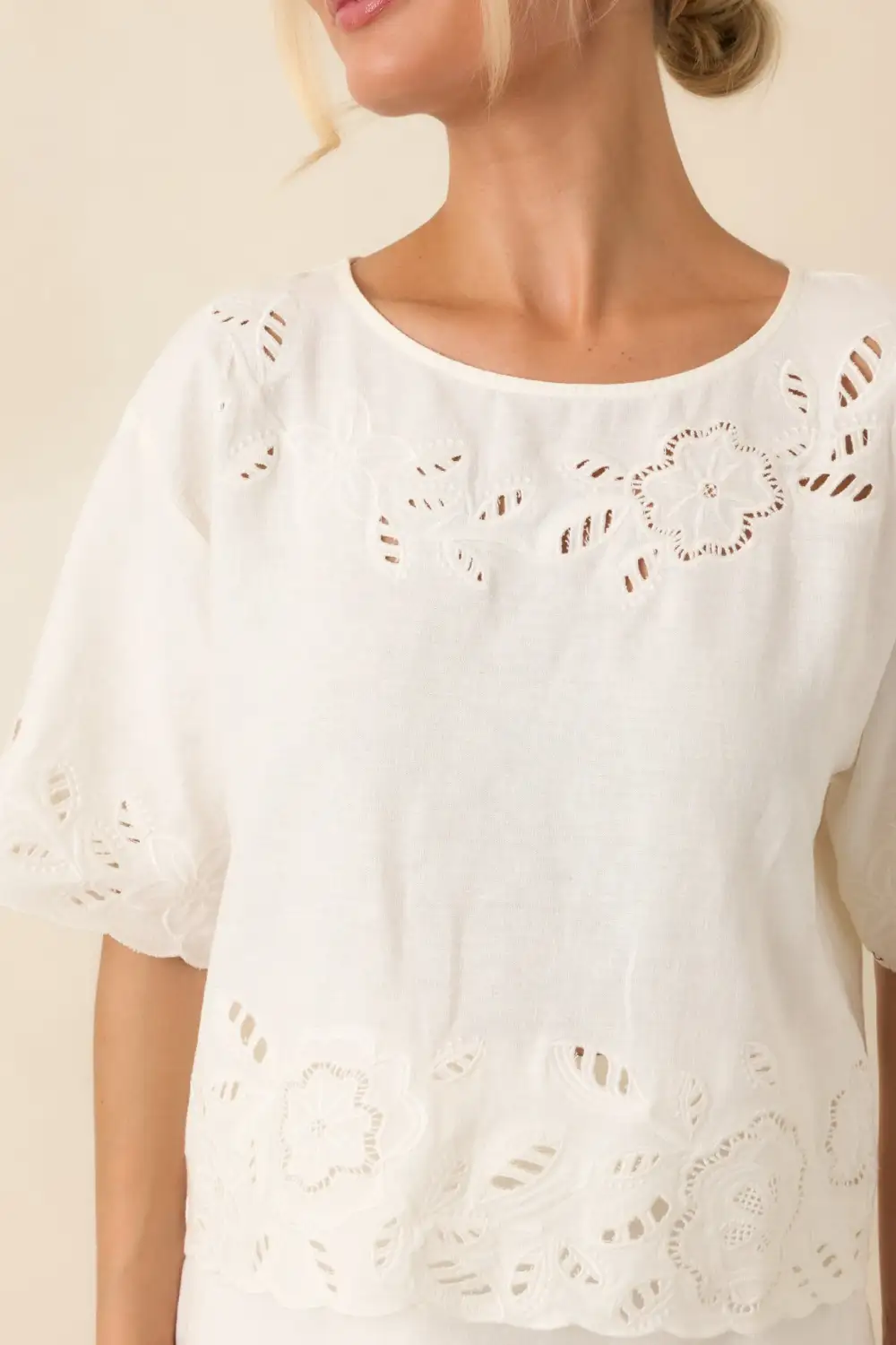 Short-Sleeve Embroidered Floral Linen-Blend Top