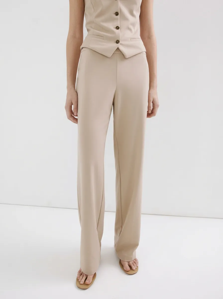 Women's Minimalist Beige Solid Mid-Rise Straight Leg Trousers