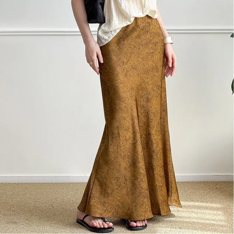 Streamlined Satin Jacquette Fishtail Midi Skirt
