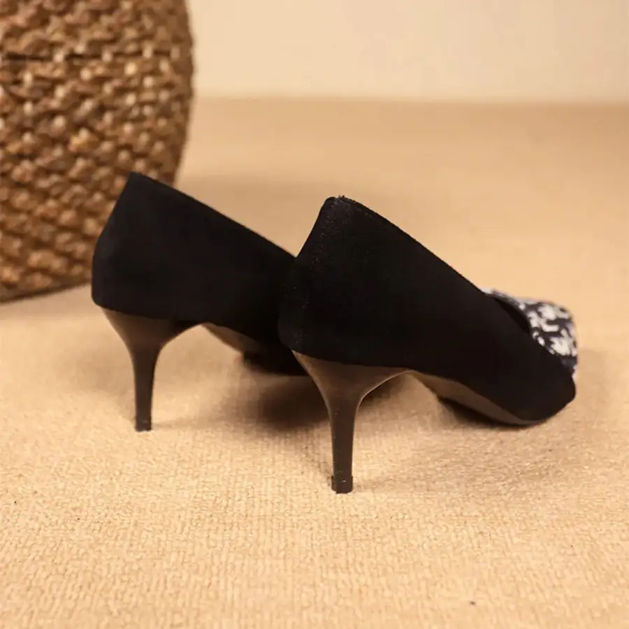 Point Toe Suede Pumps