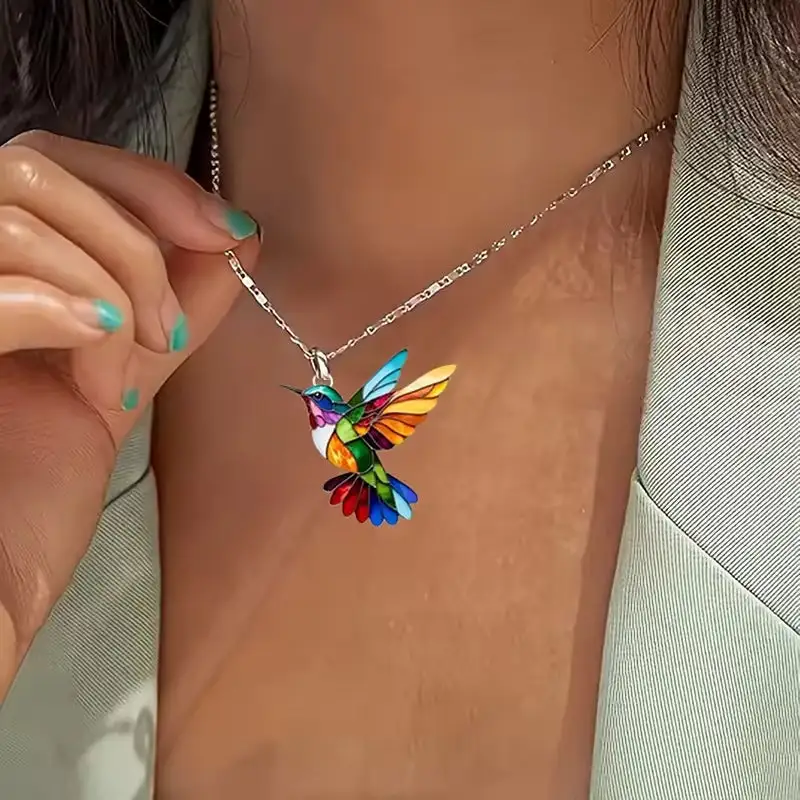 Ribbed Hummingbird Necklace