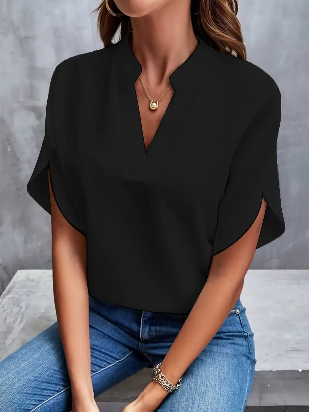 Relaxed Minimal Blouse