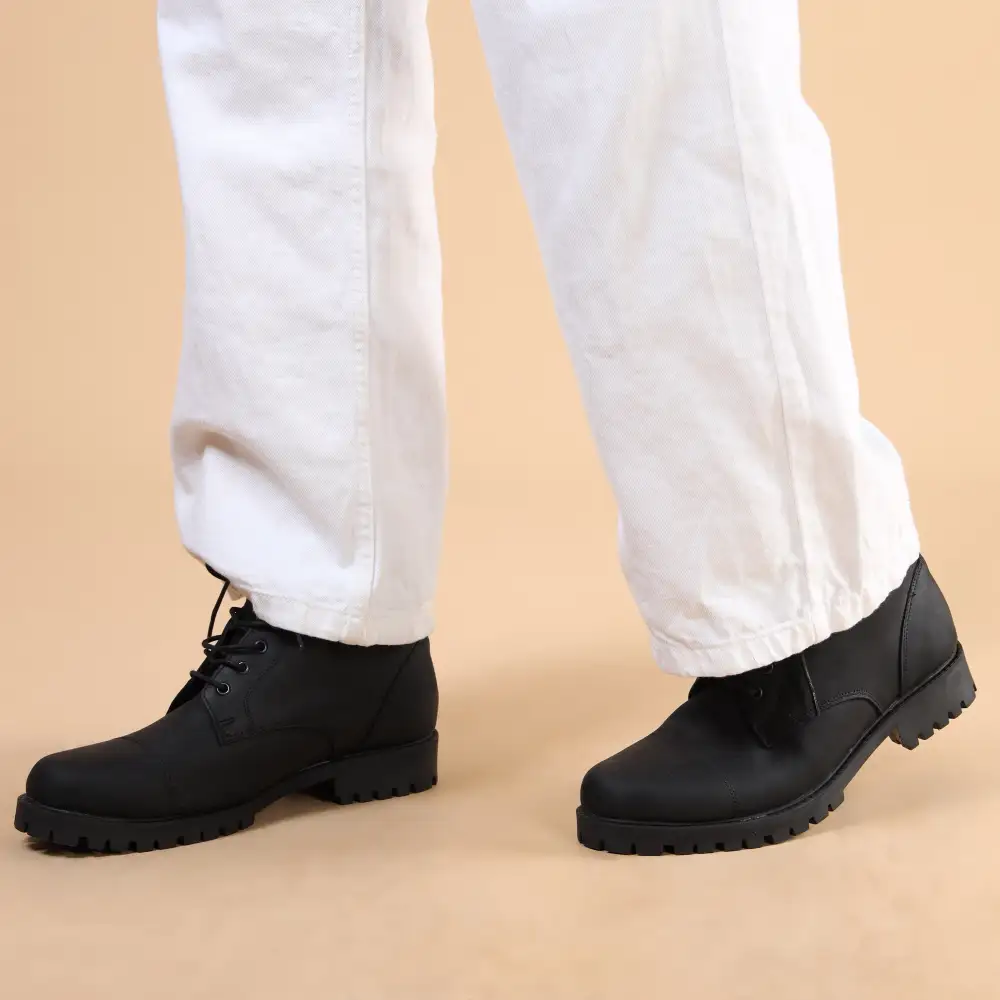 Men's Relaxed Everyday Lace Up Round Toe Riding Boots