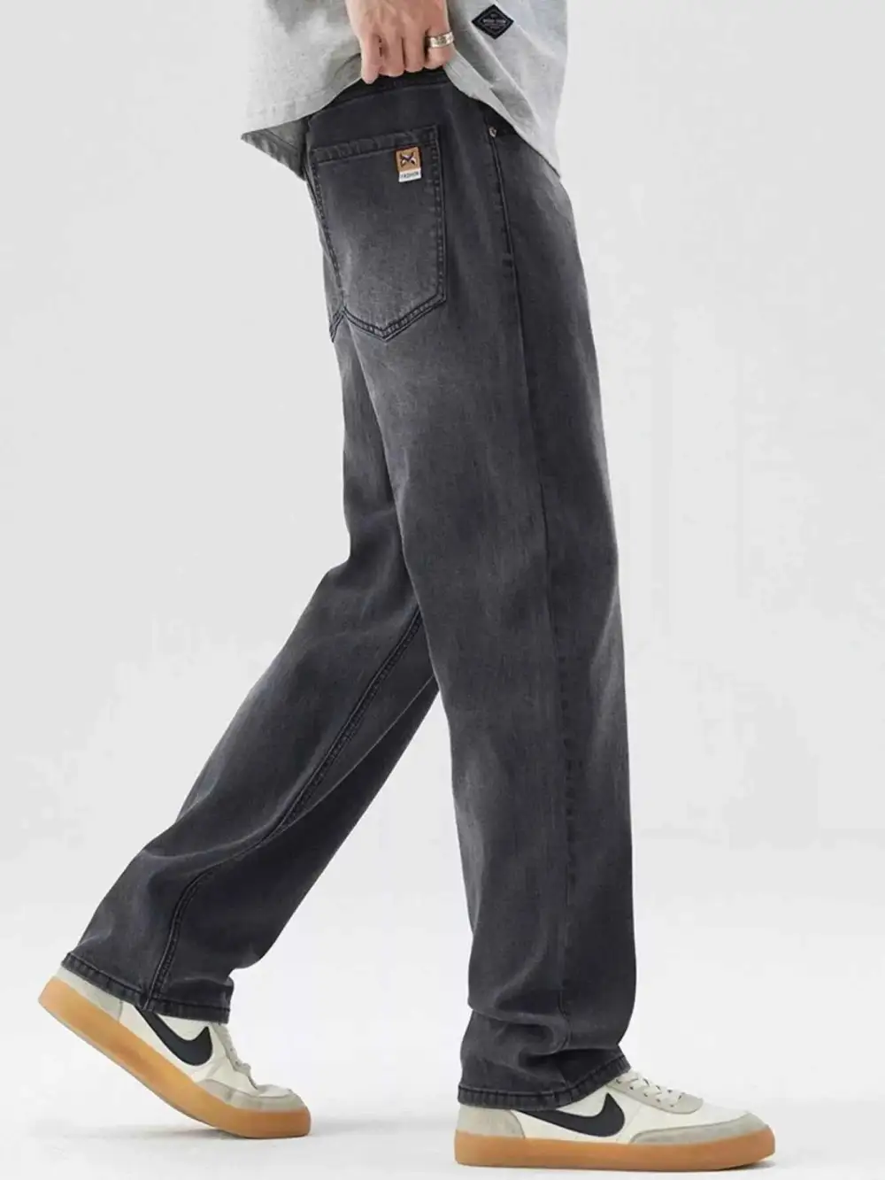 Wide Leg Jeans with Pockets
