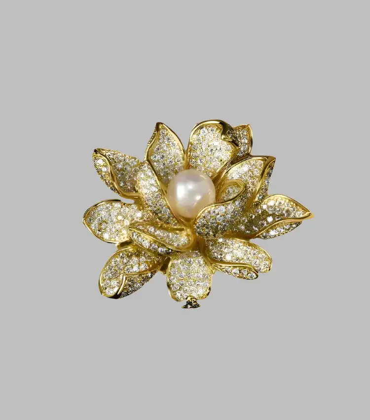 Graceful Silhouette Decorative Brooch