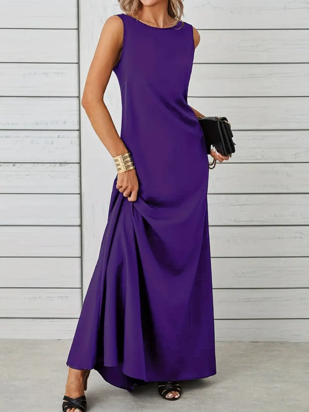 Balanced Detail Sleeveless Maxi Dress