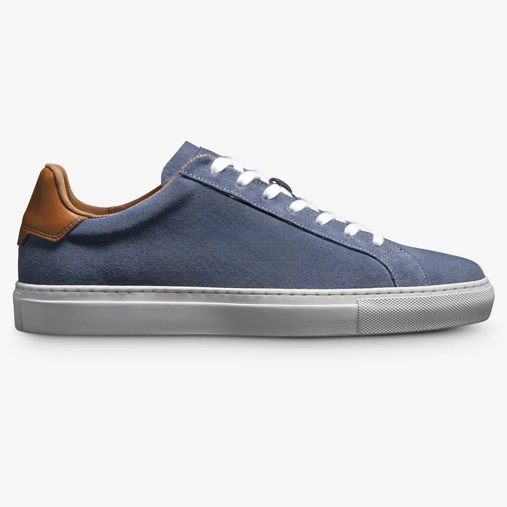 Casual Style Center Court Lace-up Sneaker