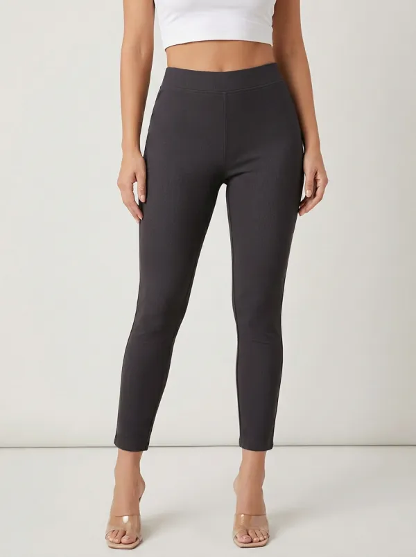 Versatile Women's Stretch Mid-Rise Pants