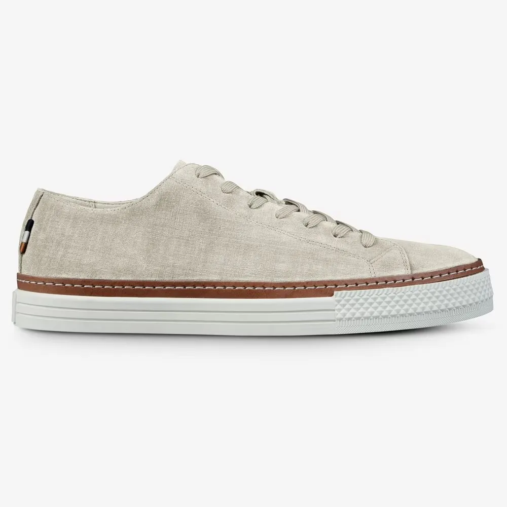 Relaxed Fit Casual Style Pull-On Sneaker