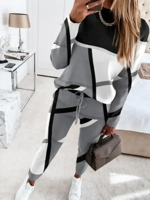 Casual Women's Hoodie and Sweatsuit