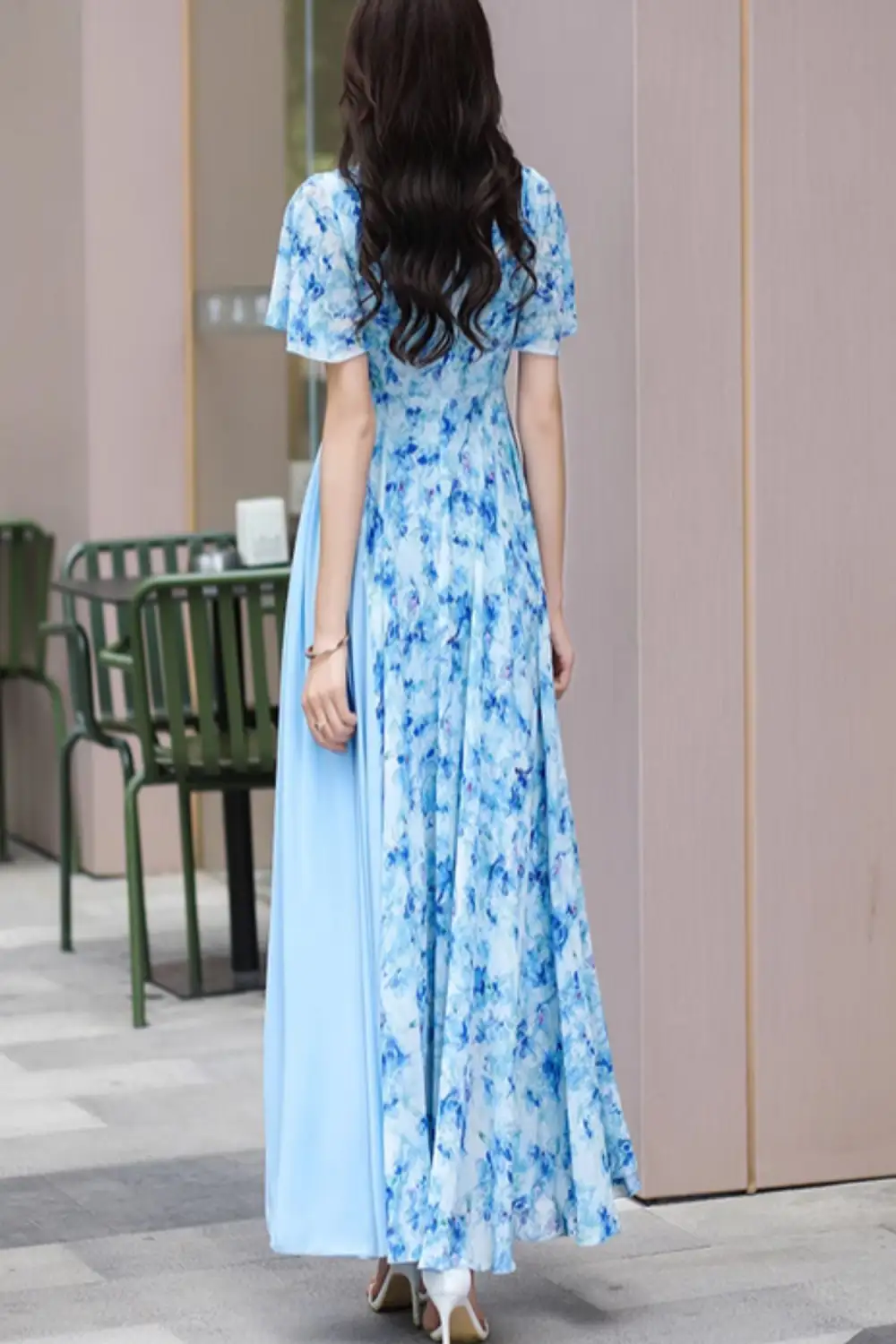 Refined Floral Chiffon Swing V Neck Maxi Dress