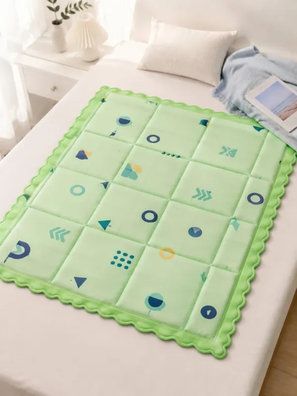 Geometric Pattern Cooling Mat